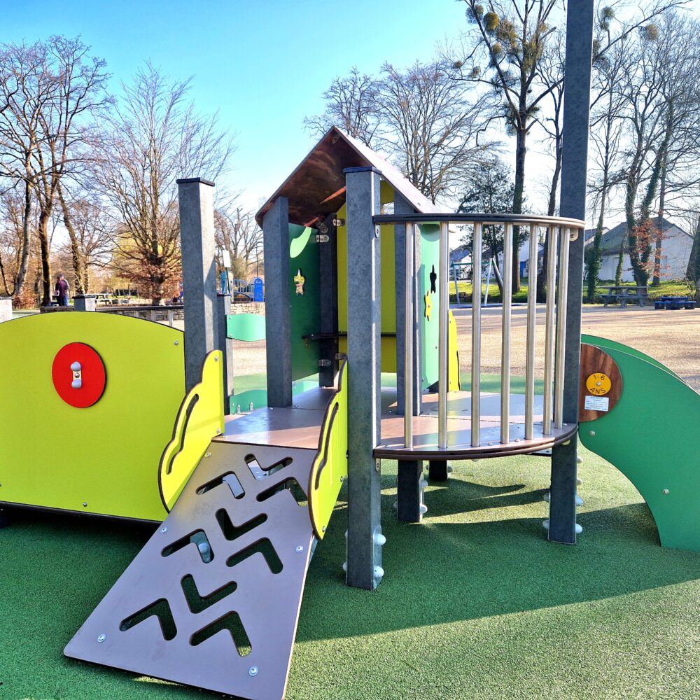 Kks 1317 Poteaux Recyclés Et Hpl Moreac(57)