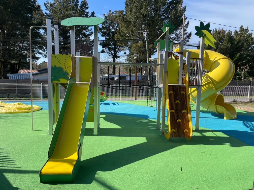 Kks1148 Bucolique Structure Jeux Toboggan Tibulaire Escalade Cordages Tunnel Stjeandemonts 85 Pa Hpl Natura Phot (5)