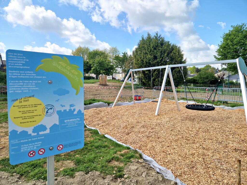 Panneau De Signalisation Réglementaire Pour Aire De Jeux Collective 2