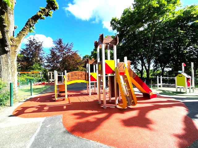 Rénovation De L’aire De Jeux De La Ville De Château Gontier En Mayenne (53)