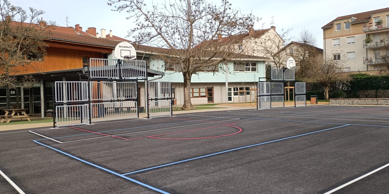 Terrain Multisports College Bourg En Bresse.jpg (1)