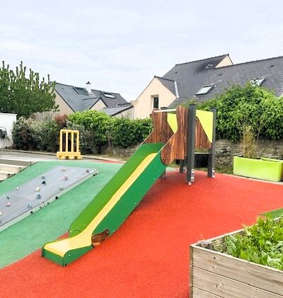 Toboggan De Talus Sur Butte école Notre Dame De Toutes Aides Nantes 44 (2)