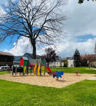 Aire De Jeux Parc De La Mairie Briouze (61)