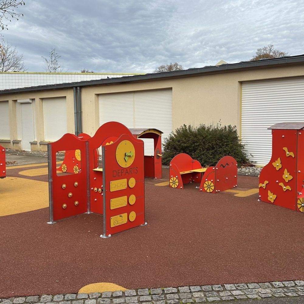 Mega Express Med Hpl Train Gare Aire Jeux Mairie Vernon (27)